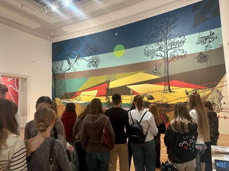 Klasa III B w galerii sztuki Zachęta