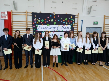 Szczęśliwej drogi już czas..., czyli zakończenie roku szkolnego klas czwartych